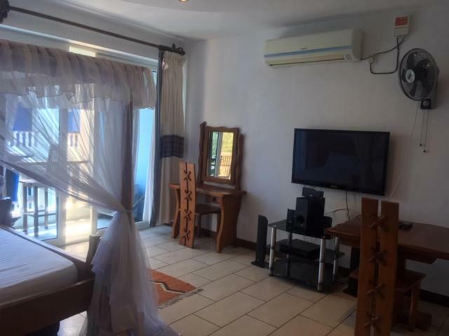 Bamburi Beach Studio Apartment B41 Экстерьер фото